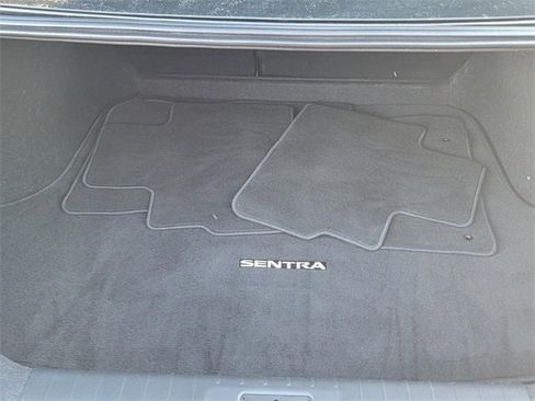 Used 2025 Nissan Sentra SR image 8