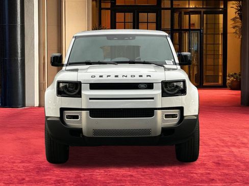 Used 2025 Land Rover Defender 110 S image 7