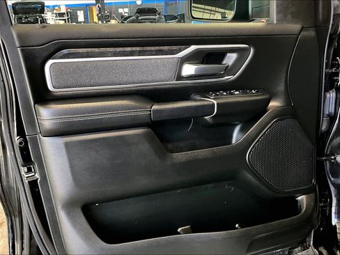 Used 2019 RAM 1500 Big Horn image 9