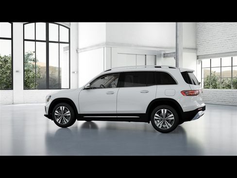 Certified 2026 Mercedes-Benz GLB 250 4MATIC image 27