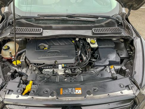 Used 2017 Ford Escape SE AWD/4WD image 41