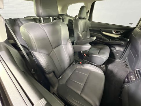 Used 2022 Subaru Ascent Limited w/ Technology Package image 28