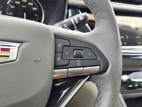 Certified 2023 Cadillac XT6 Premium Luxury w/ LPO, Floor Liner Package image 11