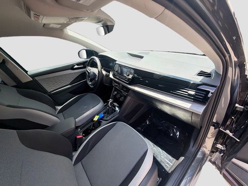 Used 2024 Volkswagen Taos S FWD image 31