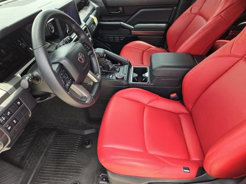 Used 2025 Toyota 4Runner SR5 RWD image 12
