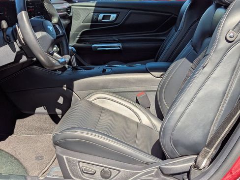 Used 2025 Ford Mustang GT Premium RWD image 11