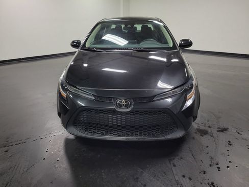 Used 2021 Toyota Corolla LE FWD image 3
