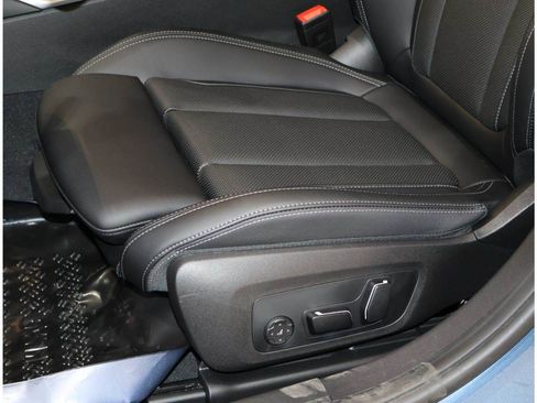 Used 2026 BMW 330i Sedan w/ Convenience Package RWD image 14