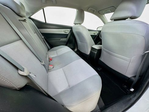 Used 2015 Toyota Corolla LE FWD image 31