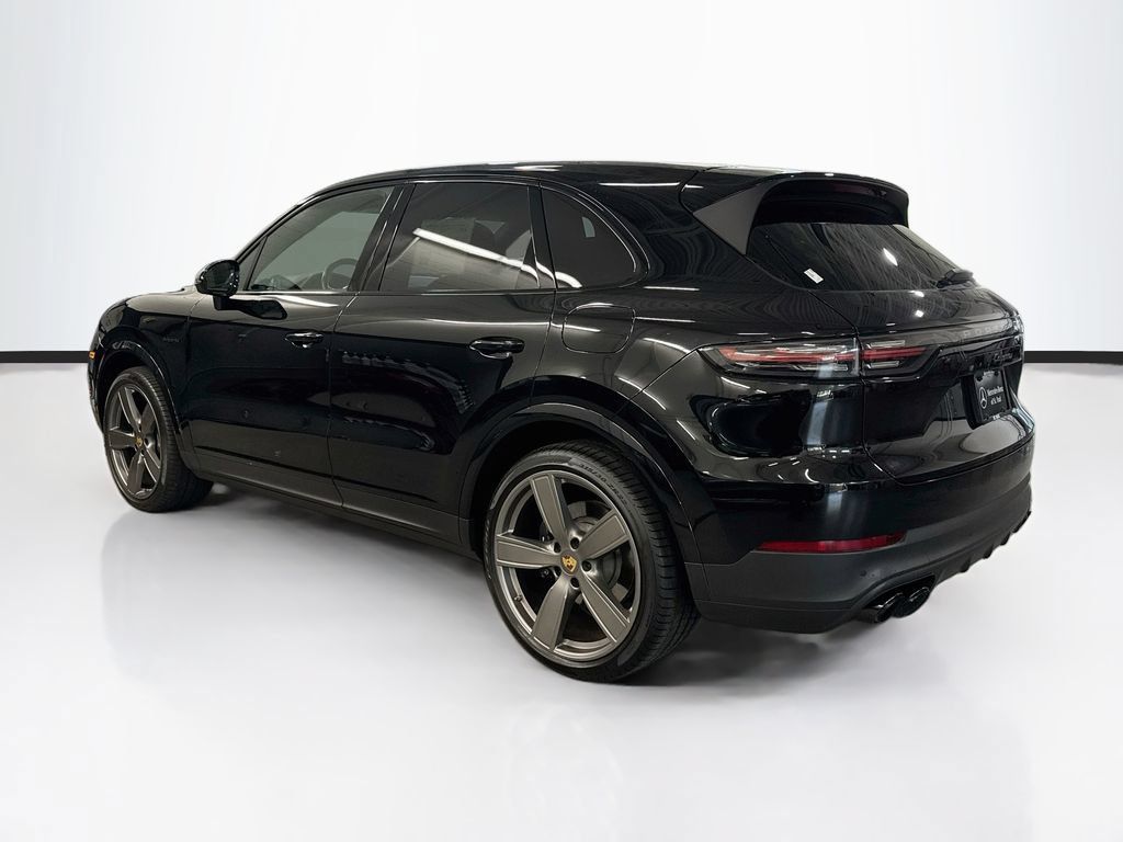 Used 2022 Porsche Cayenne Platinum Edition AWD/4WD image 7
