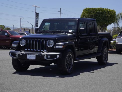 Certified 2021 Jeep Gladiator Overland w/ Popular Equipment Package AWD/4WD image 8