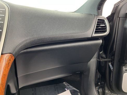 Used 2019 Lincoln Nautilus Reserve w/ Ultimate Package image 34