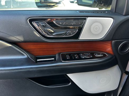 Used 2020 Lincoln Navigator L Reserve w/ Equipment Group 208A Reserve image 57