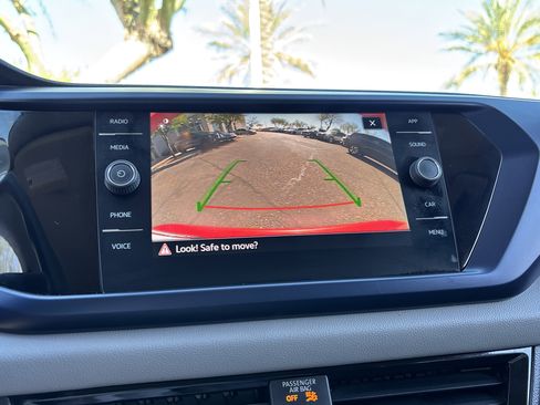 Used 2022 Volkswagen Taos SE image 22