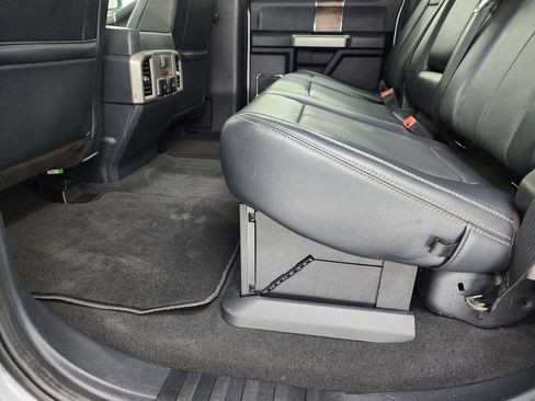 Used 2022 Ford F250 Lariat w/ Chrome Package image 33