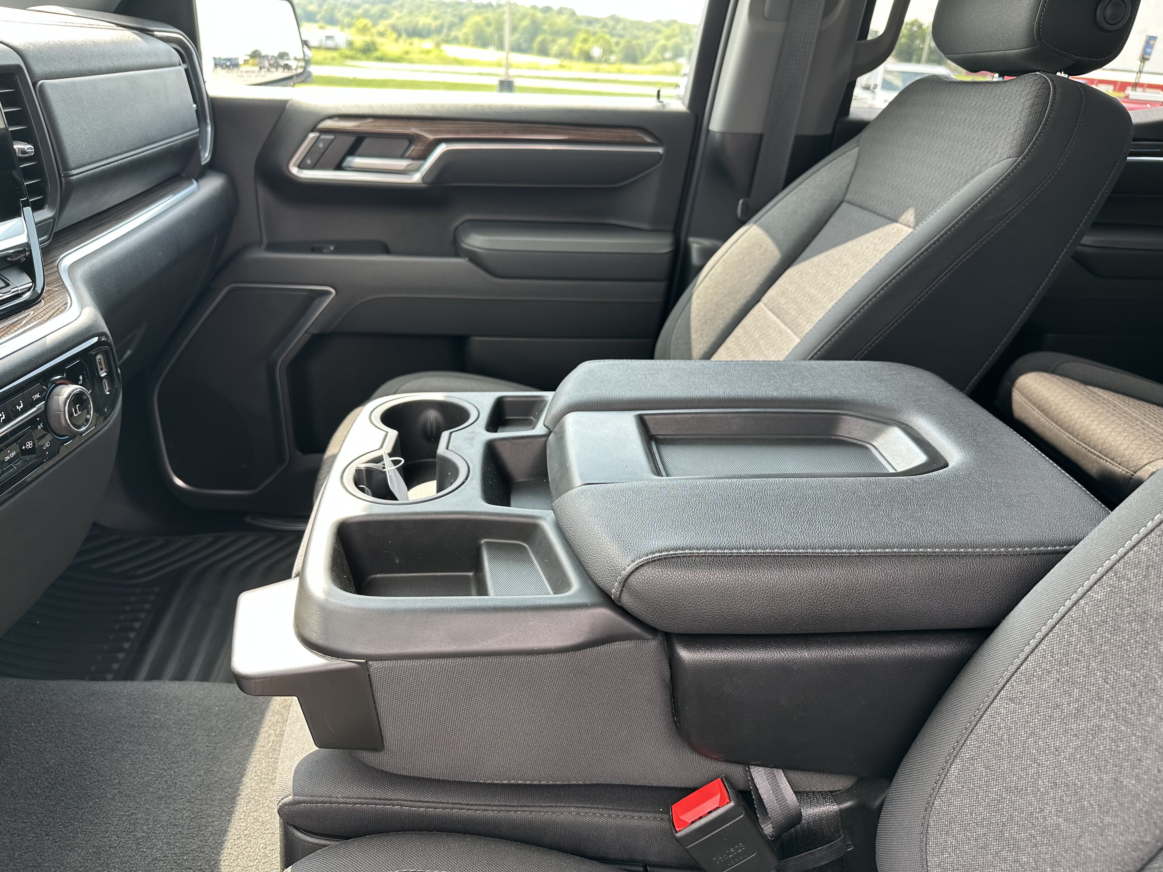 Used 2026 Chevrolet Silverado 1500 RST AWD/4WD image 14