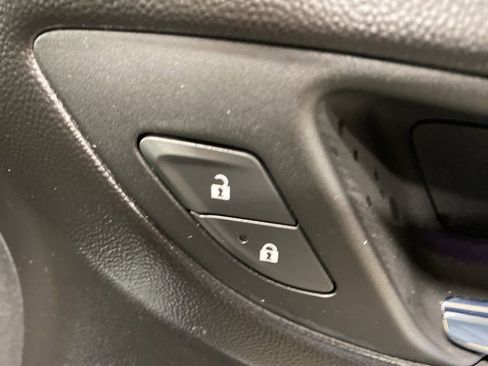 Used 2020 Chevrolet Equinox Premier image 21