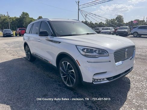 Used 2020 Lincoln Aviator Reserve w/ Equipment Group 202A AWD/4WD image 3
