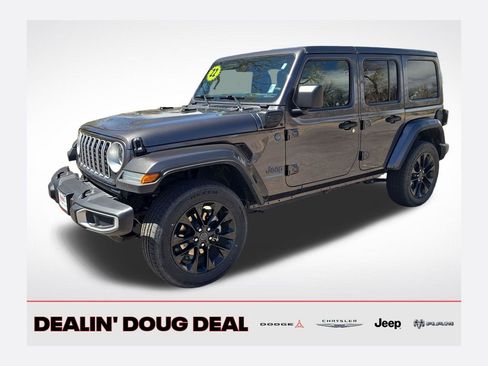 Used 2025 Jeep Wrangler Unlimited Sahara w/ Safety Group AWD/4WD image 1