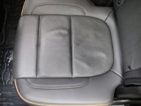 Used 2023 GMC Acadia AT4 image 27