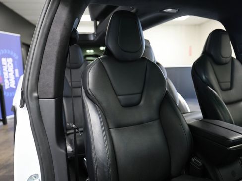 Used 2016 Tesla Model X Performance image 34