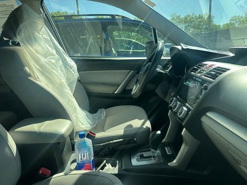 Used 2017 Subaru Forester 2.5i Premium w/ All-Weather Package AWD/4WD image 12