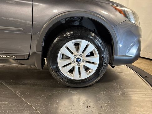 Used 2018 Subaru Outback 2.5i Premium image 14