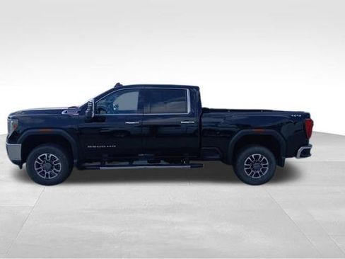 Used 2022 GMC Sierra 2500 SLT w/ SLT Convenience Package AWD/4WD image 2