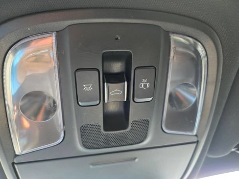 Used 2019 Kia Stinger GT2 AWD/4WD image 19