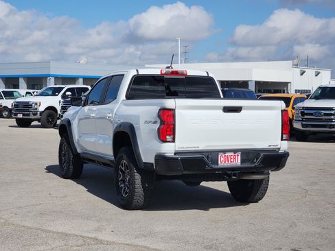 Used 2026 Chevrolet Colorado ZR2 w/ Technology Package AWD/4WD image 5