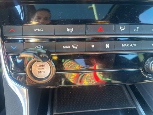 Used 2017 Jaguar XE R-Sport image 17