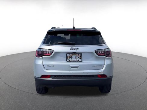 Used 2025 Jeep Compass Limited image 12