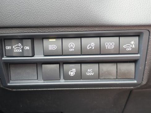 New 2026 Toyota Tundra Limited AWD/4WD image 15