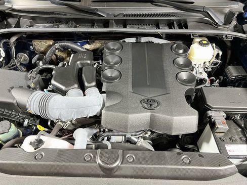 Certified 2024 Toyota 4Runner SR5 Premium w/ Moonroof Package AWD/4WD image 28
