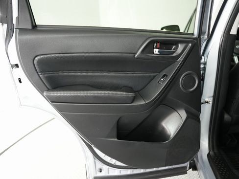 Used 2017 Subaru Forester 2.5i Touring w/ Protection Package #2 image 38