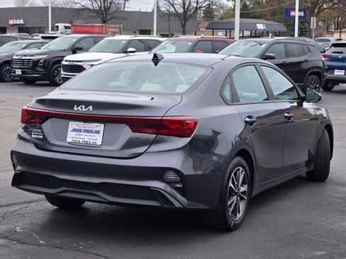Used 2023 Kia Forte LXS image 11
