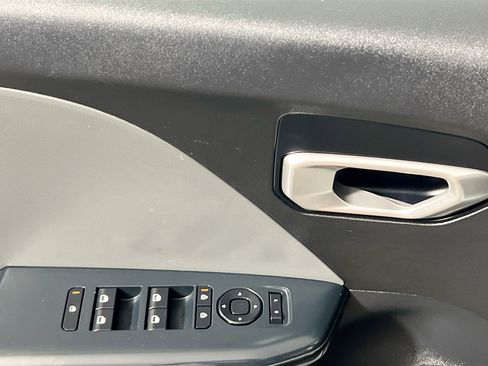 Used 2025 Kia K4 FWD image 16