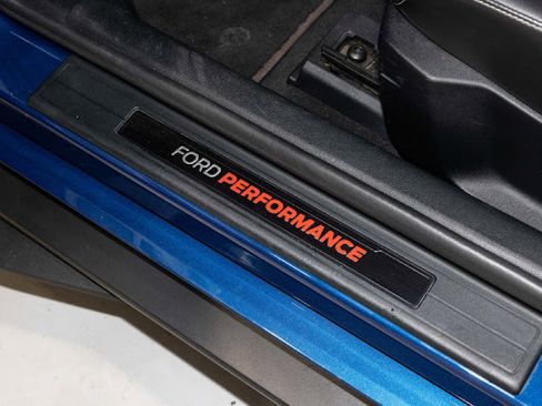 Used 2022 Ford Mustang Shelby GT500 w/ Carbon Fiber Track Pack image 35