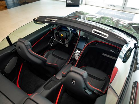 Used 2024 Ferrari Roma Spider image 21