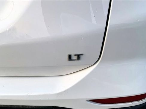 Used 2022 Chevrolet Equinox LT image 21