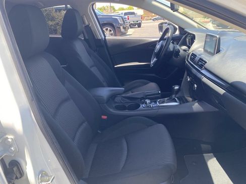 Used 2016 MAZDA MAZDA3 i Touring w/ Popular Equipment Package FWD image 11