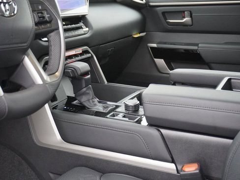 New 2025 Toyota Tundra Limited image 24