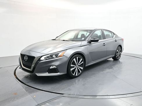 Used 2022 Nissan Altima 2.5 SR image 3