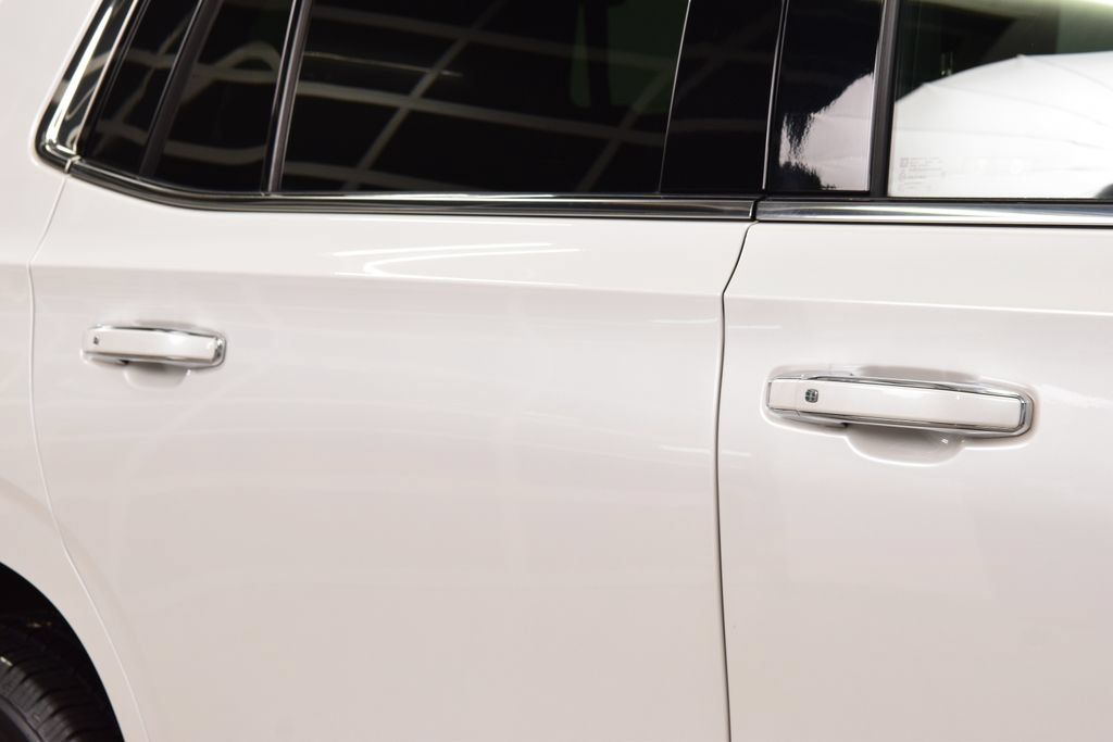 Used 2022 GMC Yukon SLT w/ SLT Luxury Package AWD/4WD image 19