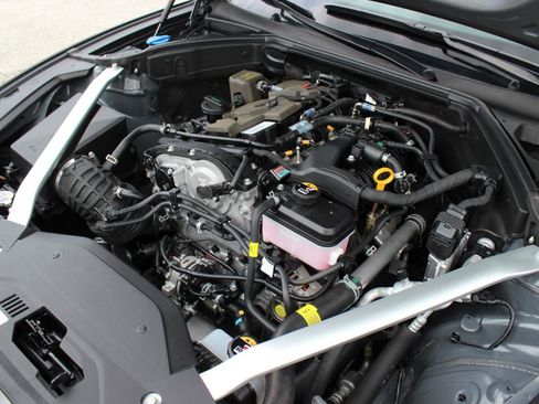 Used 2025 Genesis G70 2.5T RWD image 26