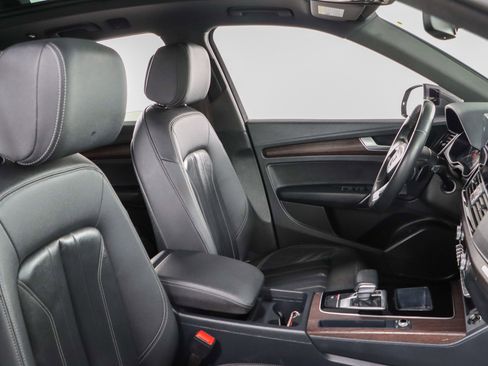 Used 2023 Audi Q5 2.0T Premium w/ Convenience Package image 26