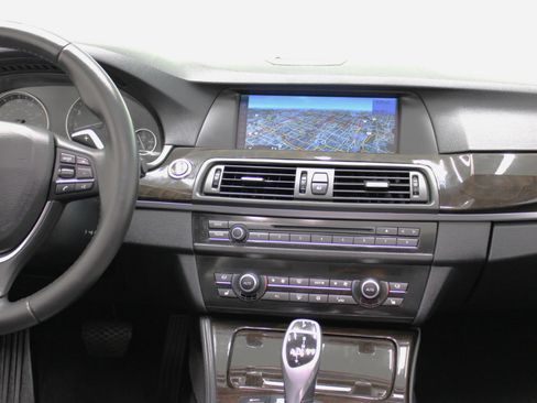 Used 2011 BMW 528i Sedan image 56