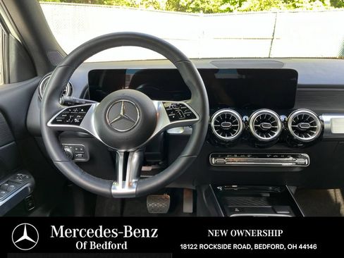 Used 2026 Mercedes-Benz GLB 250 4MATIC image 22