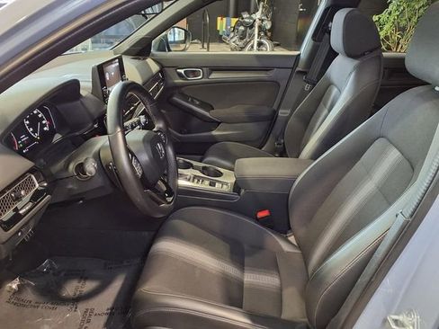 Used 2023 Honda Civic Sport image 18