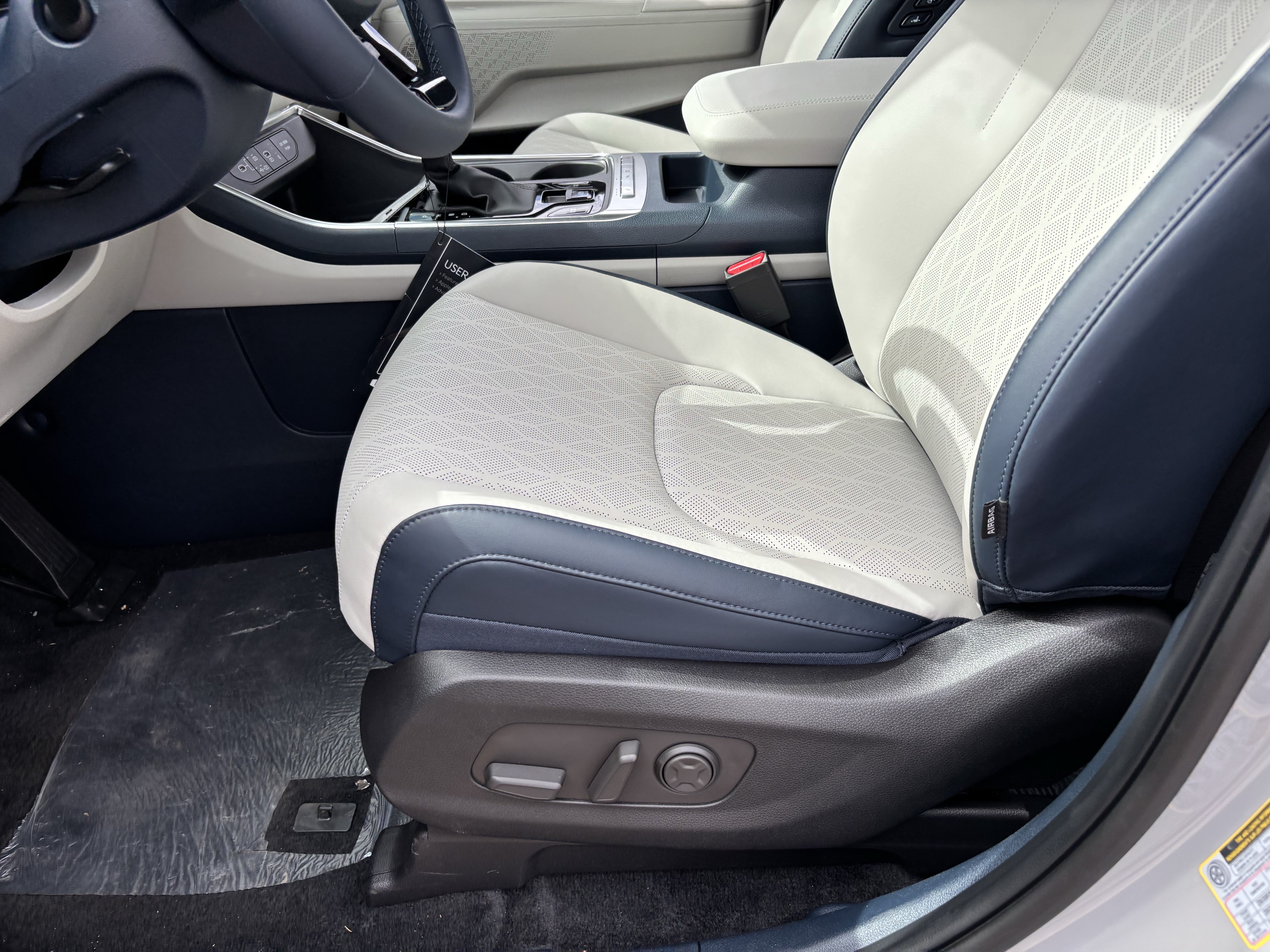 New 2026 Kia Carnival EX FWD image 18